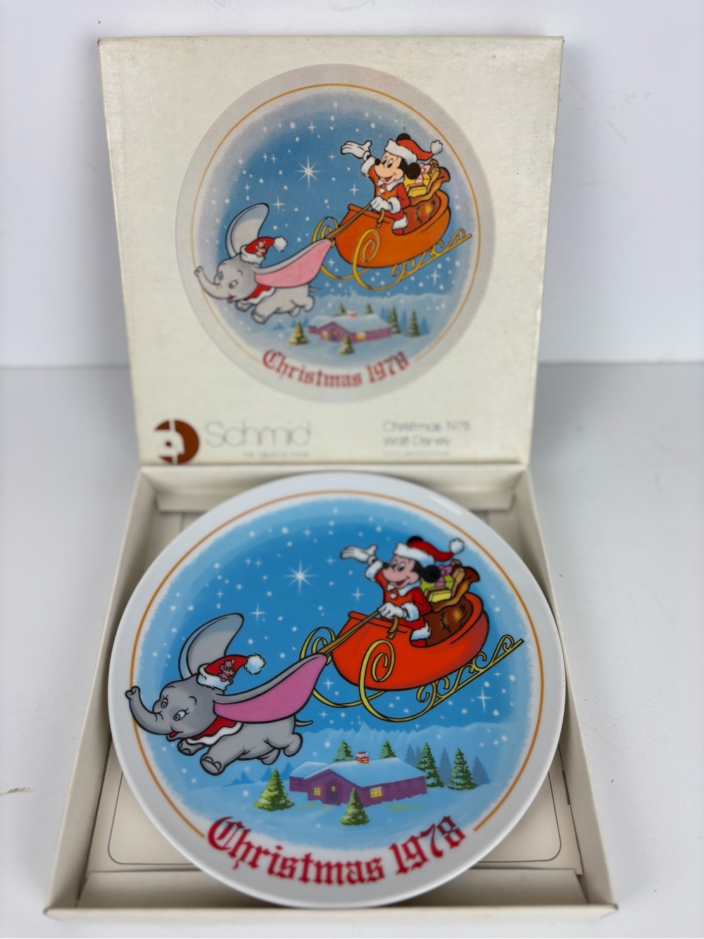 Schmid-Walt Disney Christmas 78” Decor Plate-NIB-Collectible